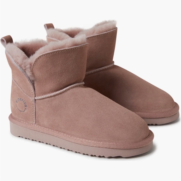 Dearfoams Kids' Fireside Bunbury Genuine Shearling Boot in Dusty Pink - Picture 1 of 6